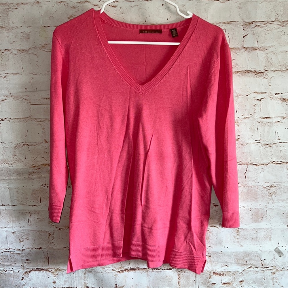 525 America pink sweater pullover Medium 3/4 sleeve lightweight v neck